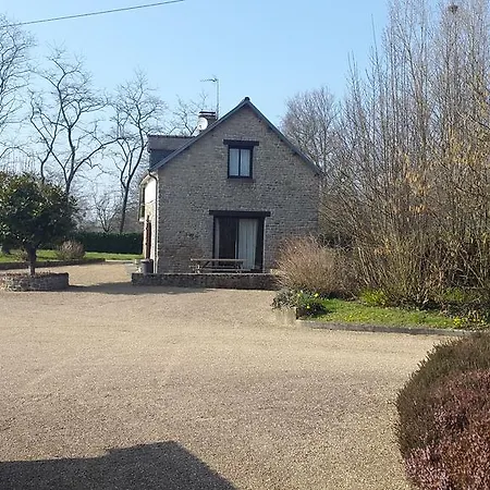 Le Domaine De La Hantraye Hébergement de vacances *